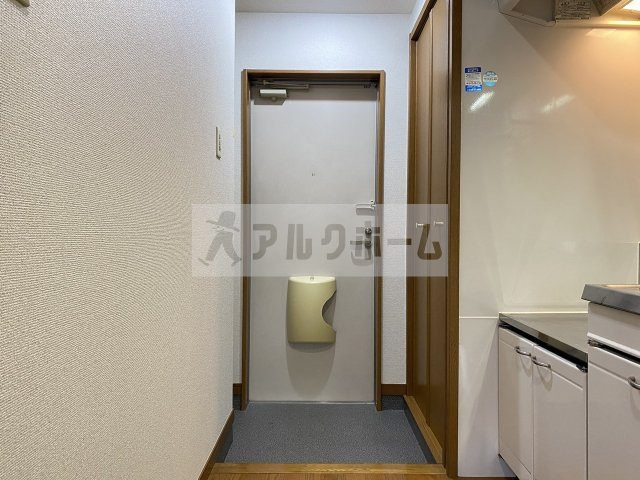 ベルドミール末広3番館の玄関