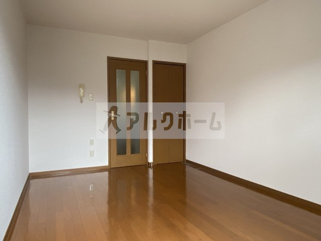 ベルドミール末広3番館の居間・リビング