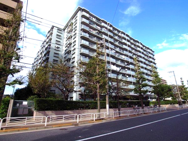 トーア辰巳マンション　専用庭付　空室の外観