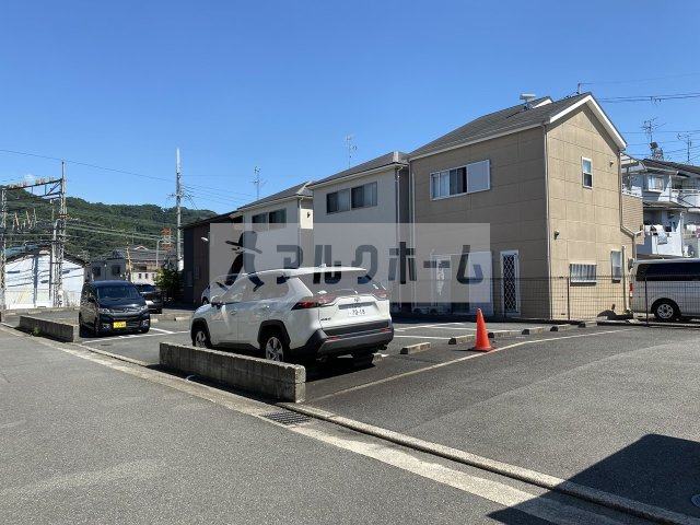 エルセレッソの駐車場