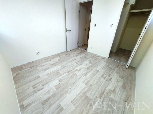 ユアメゾン三ノ輪の洋室