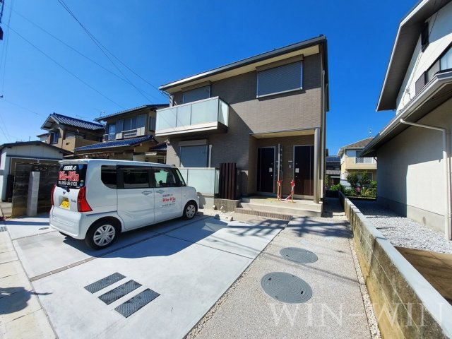 ユアメゾン三ノ輪の駐車場