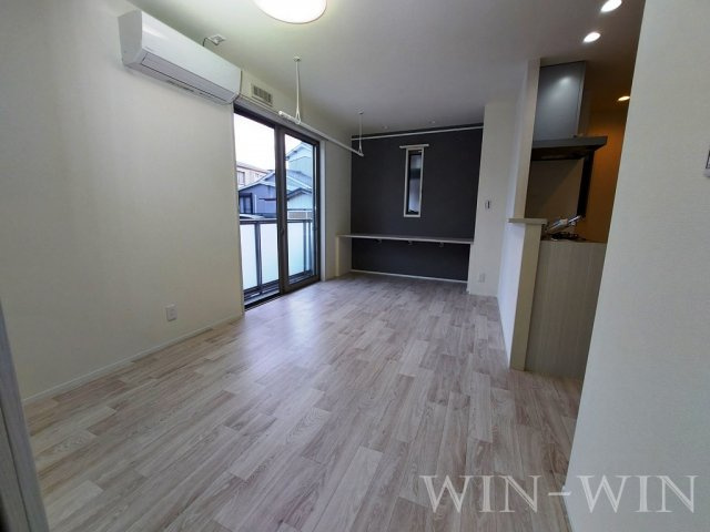 ユアメゾン三ノ輪の居間・リビング