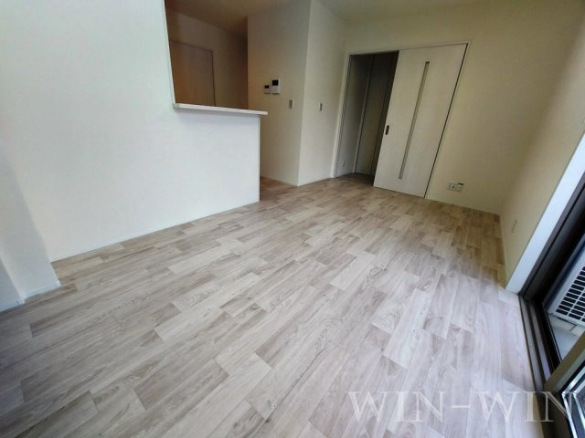 ユアメゾン三ノ輪の居間・リビング