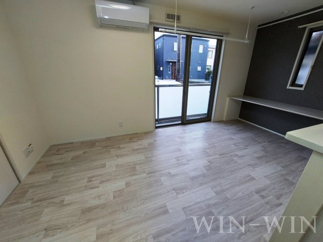 ユアメゾン三ノ輪の居間・リビング