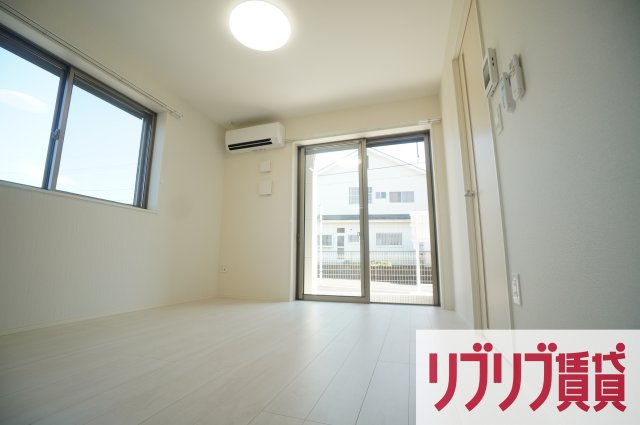 ロイヤルⅠの居間・リビング