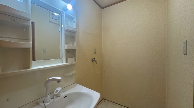 White Lotusの洗面所