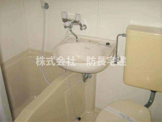 ハイツ宇佐川の浴室|お風呂です