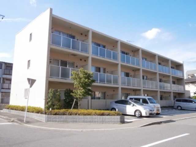 アイリスコート七右衛門