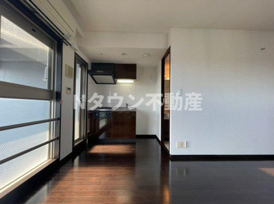 【内装】 | プレミアムコート名古屋金山インテルノ | 明るい室内です