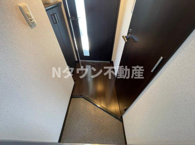 【玄関】 | プレミアムコート名古屋金山インテルノ | 落ち着いた玄関です