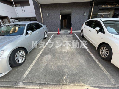 【駐車場】 | プレミアムコート名古屋金山インテルノ | 駐車場です