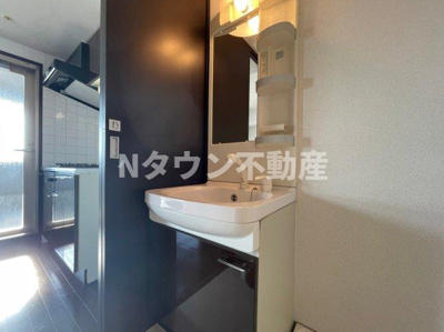 【独立洗面台】 | プレミアムコート名古屋金山インテルノ | 独立洗面台です