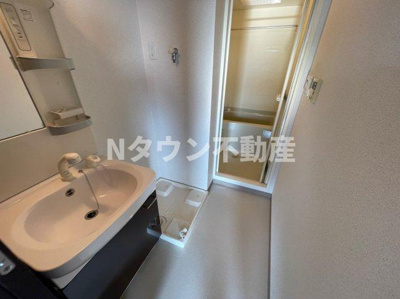 【洗面所】 | プレミアムコート名古屋金山インテルノ | 広い洗面スペース