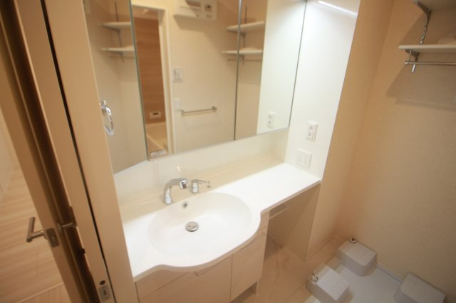 ＴＳＵＢＡＫＩ ＨＯＵＳＥの洗面所|前回募集時の写真です。現況優先