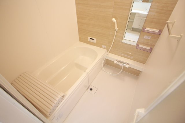 ＴＳＵＢＡＫＩ ＨＯＵＳＥの浴室|前回募集時の写真です。現況優先