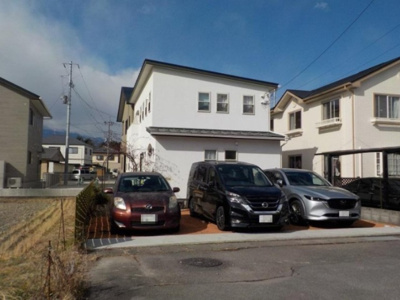 【前面道路含む現地写真】 | 中古戸建　甲府市貢川2丁目 | 前面道路含む現地写真です