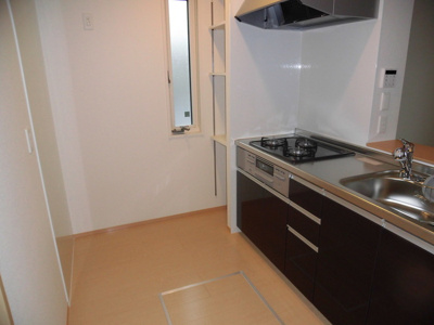 【キッチン】 | レジデンス・セレッソ | ガスコンロ３口付き 対面式システムキッチン