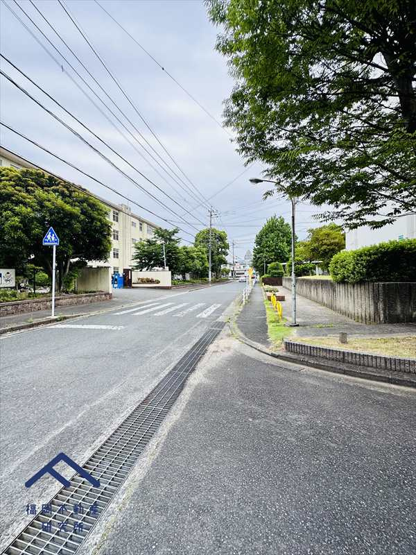 美室団地4号棟の周辺