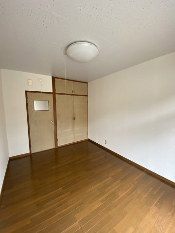 双葉ハイツの洋室|６帖の洋室はフローリングになっています。