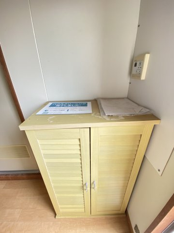 双葉ハイツの収納|1人暮らしには十分な収納力を備えたシューズボックスがついています。