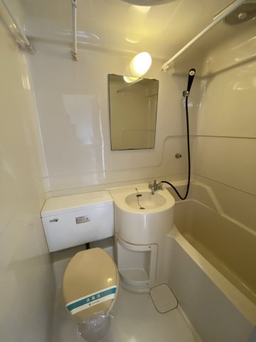 双葉ハイツの浴室|お風呂とトイレが一緒になっているホテル仕様のBR