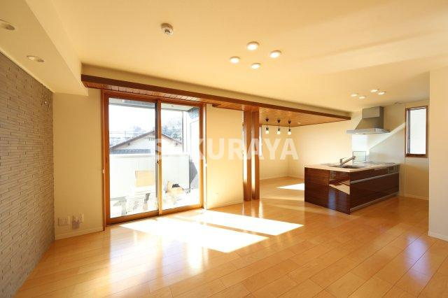 マストライフ足利の居間・リビング|現況と異なる場合がございます。