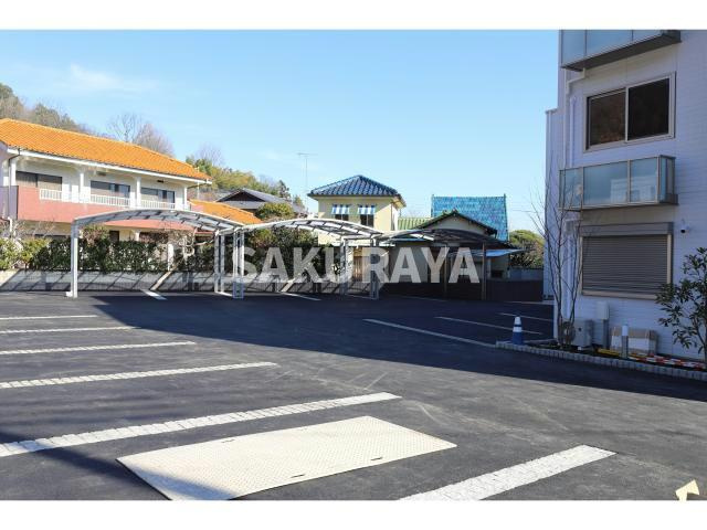 マストライフ足利の駐車場