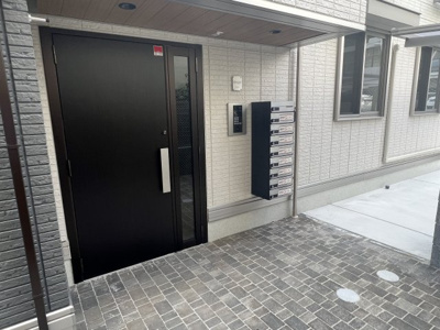 【エントランス】 | ラポール岡本
