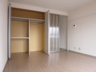 【寝室】 | グリーンハイツ味野 | 洋室