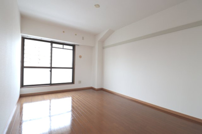 【寝室】 | パラッツオ京橋