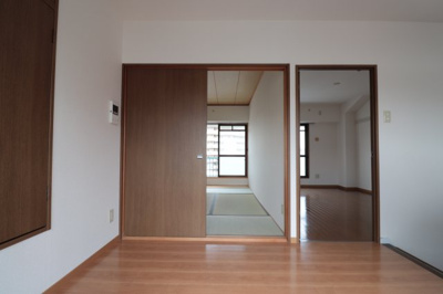 【寝室】 | パラッツオ京橋