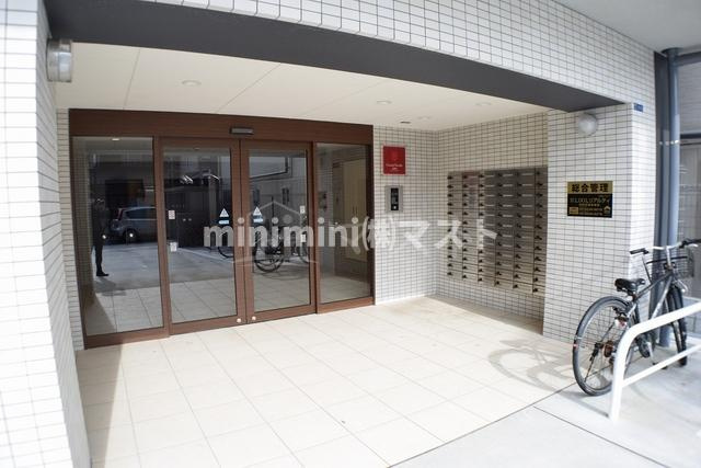 グランパシフィック花園北のエントランス