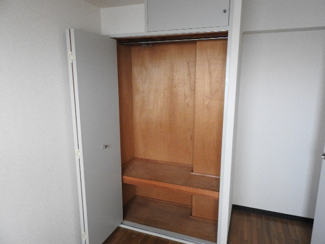ロイヤルハイツ・すみよしの収納|他のお部屋の参考写真となります。
