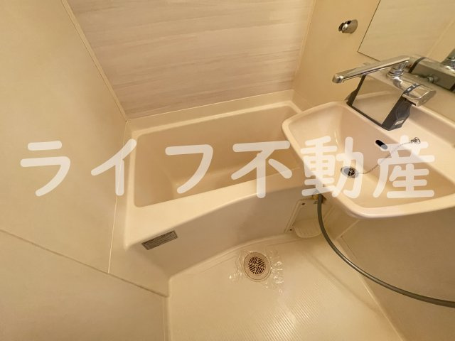 イマザキマンションエヌワンの浴室|落ち着いた空間のお風呂です