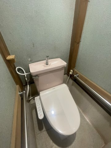 西馬橋2丁目戸建のトイレ