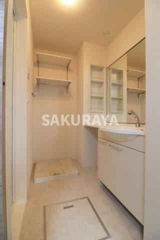 プレミアムの洗面所|2021年撮影。現況と異なる場合がございます。