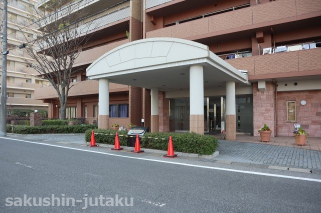 レクセルマンション幕張ブリーズのエントランス