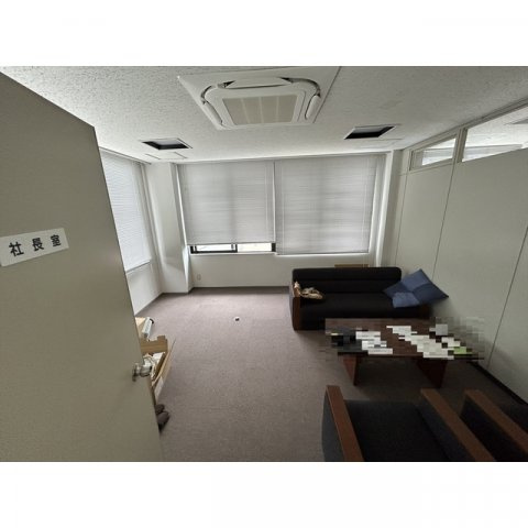 市橋5丁目倉庫付事務所の内装