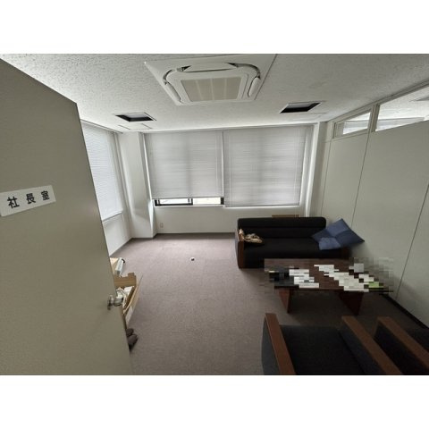 市橋5丁目倉庫付事務所の内装