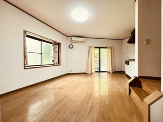 【洋室】 | 大宮西野山町　中古戸建 | 2階　8帖の洋室