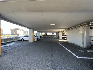 【駐車場】 | その木ハイツ | 車をお持ちの方に嬉しい駐車場付きの物件です