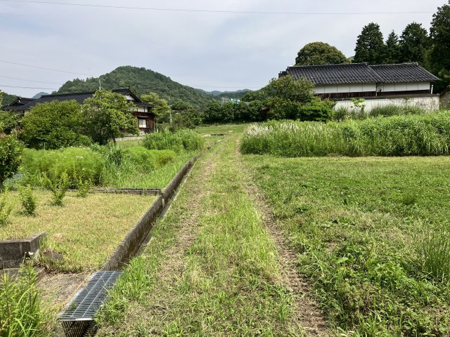 黒川　売土地　４の前面道路含む現地写真