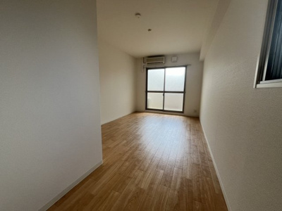 【居間・リビング】 | プレミアウエイブ | 照明が無くても明るいお部屋です