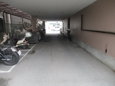 【駐車場】 | ハイグレース長田（長田賃貸） | バイク置き場の空きはご確認下さい