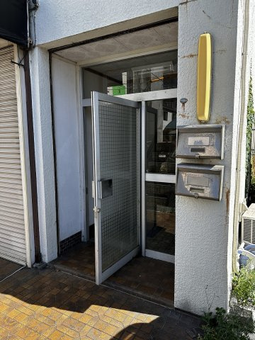 大和1丁目　店舗・事務所（駅徒歩7分,駐車場２台付）の玄関