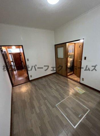 長尾元町7丁目戸建　賃貸の居間・リビング