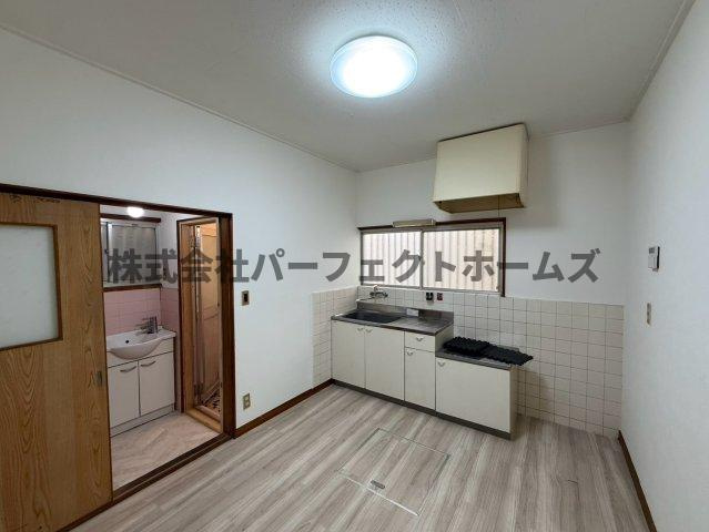 長尾元町7丁目戸建　賃貸の居間・リビング|使いやすい居間です