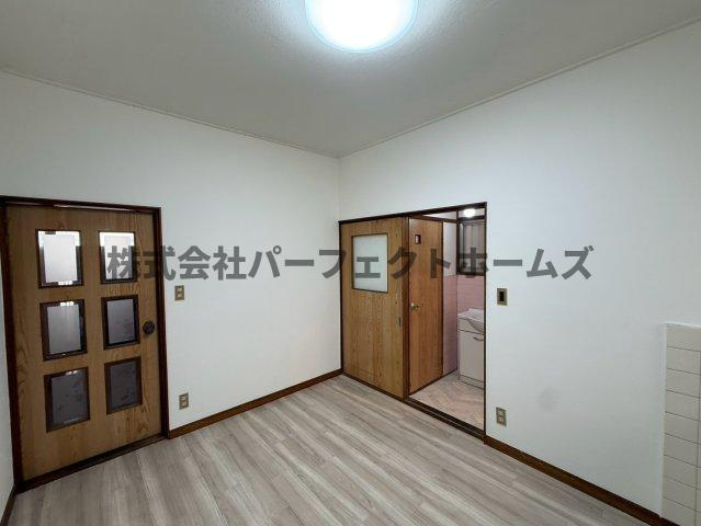 長尾元町7丁目戸建　賃貸の居間・リビング|ゆったりとしたリビングです