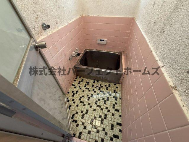 長尾元町7丁目戸建　賃貸の浴室|コンパクトで使いやすいお風呂です